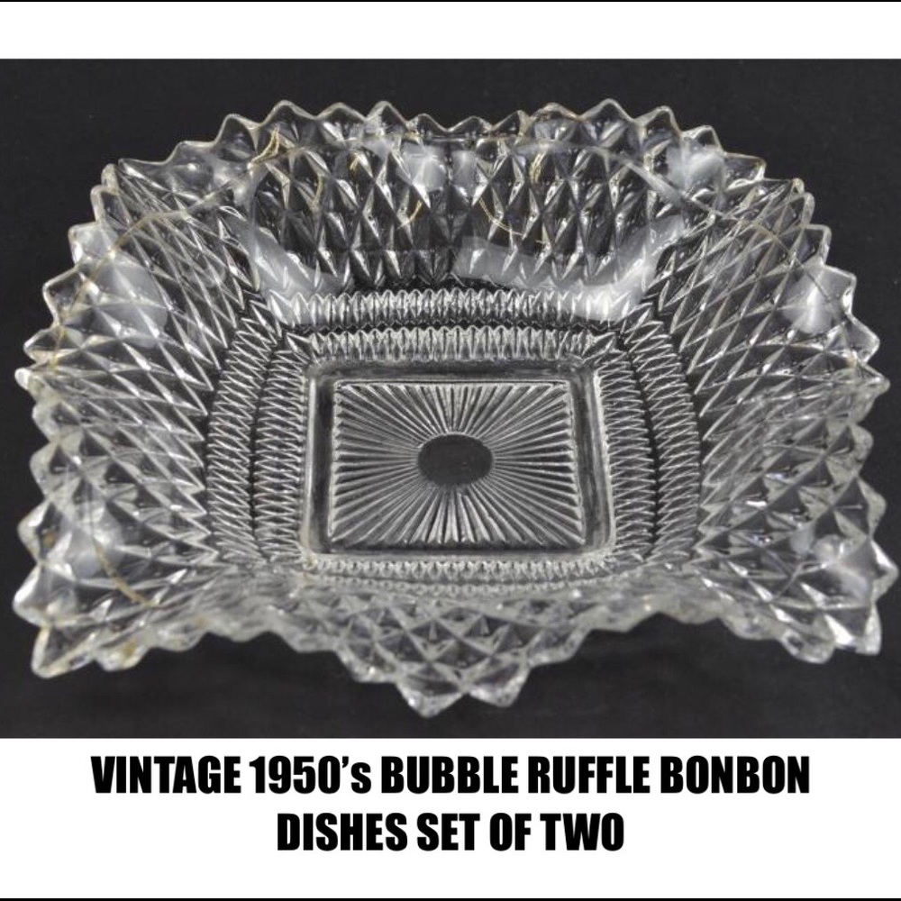 VINTAGE FEDERAL BUBBLE GLASS WITH RUFFLE SET